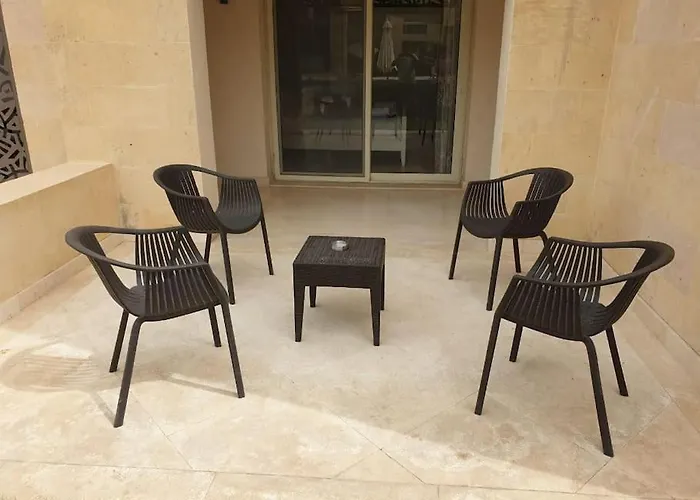 Mangroovy - Delicate 1br Ground Floor By The Pool *