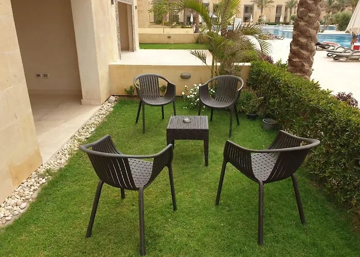 Mangroovy - Delicate 1br Ground Floor By The Pool