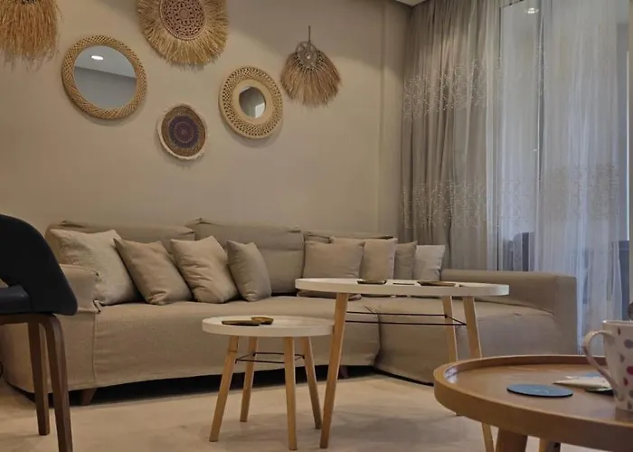 Mangroovy - Delicate 1br Ground Floor By The Pool Appartement