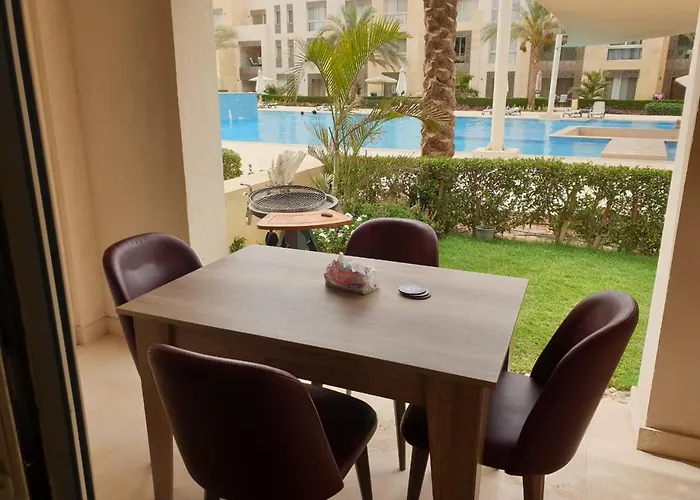 Mangroovy - Delicate 1br Ground Floor By The Pool